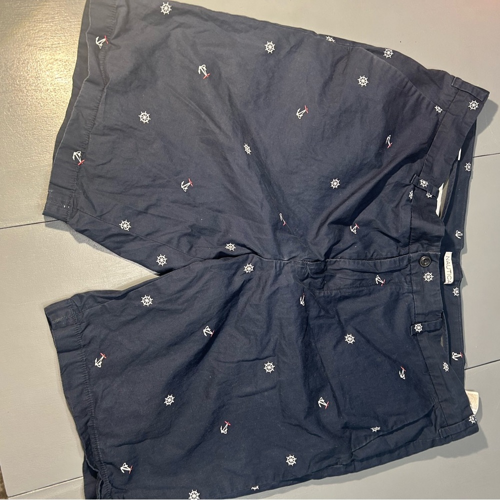 Nautica Dark Blue Anchor Print Men's Shorts size 40 gently used